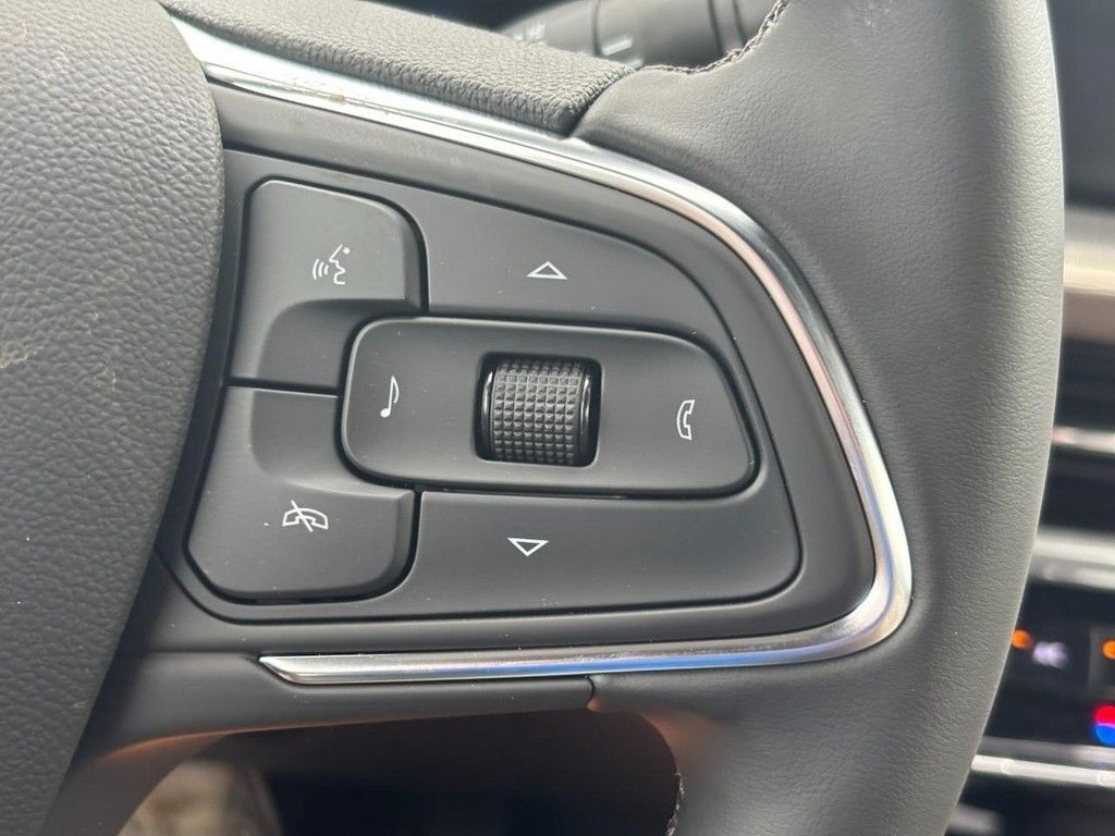 New 2026 Buick Envista Sport Touring FWD image 13