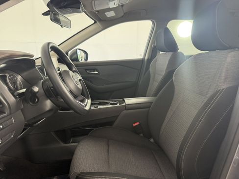 Used 2023 Nissan Rogue SV AWD/4WD image 14