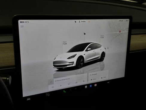 Used 2022 Tesla Model 3 image 28