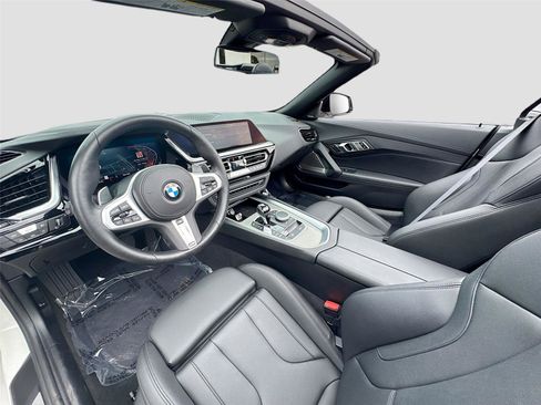 Used 2023 BMW Z4 sDrive30i w/ Premium Package image 9