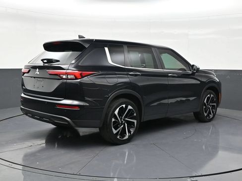 Used 2022 Mitsubishi Outlander ES FWD image 5