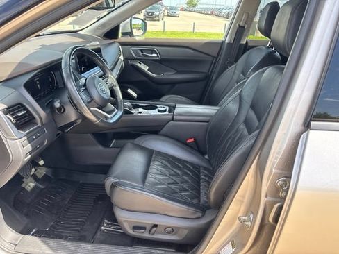Used 2021 Nissan Rogue Platinum AWD/4WD image 17