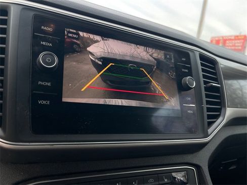 Used 2019 Volkswagen Atlas SE image 16