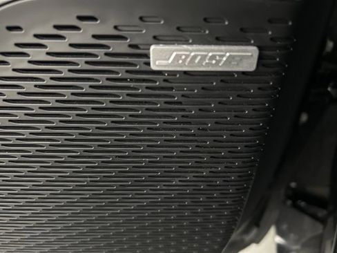 Used 2024 Chevrolet Traverse RS image 19