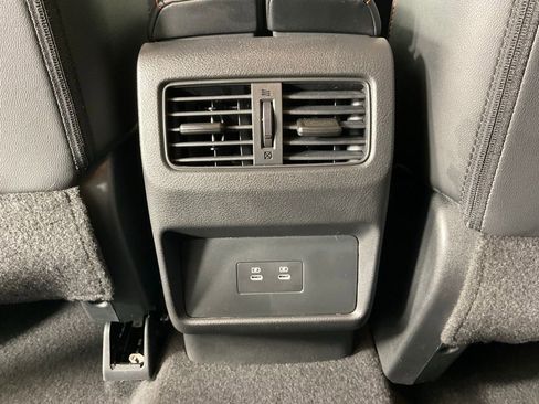 Used 2025 Nissan Rogue SV image 17