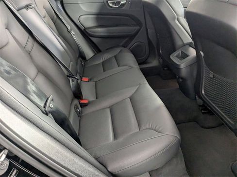 Used 2025 Volvo XC60 B5 Plus image 30
