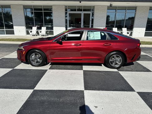 Used 2023 Kia K5 LXS image 1