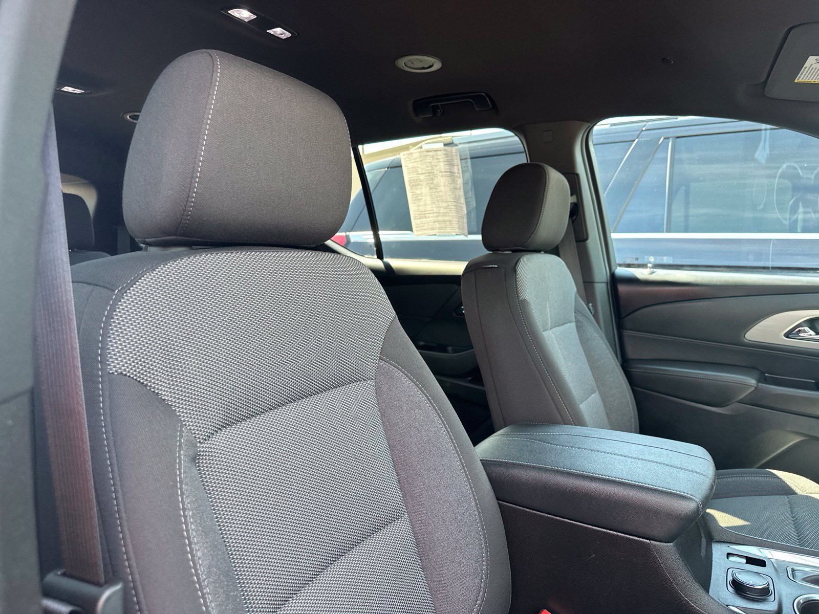 Used 2023 Chevrolet Traverse LT AWD/4WD image 38