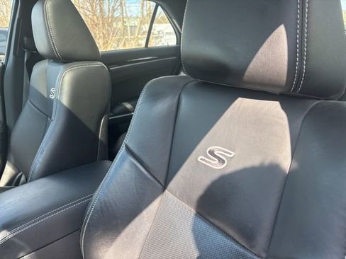 Used 2023 Chrysler 300 S w/ Comfort Group image 6