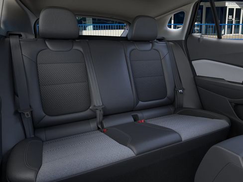 New 2026 Chevrolet Trax LT image 17