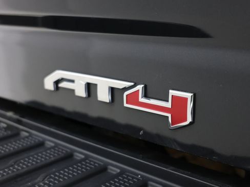 Used 2020 GMC Sierra 2500 AT4 w/ AT4 Premium Package AWD/4WD image 16