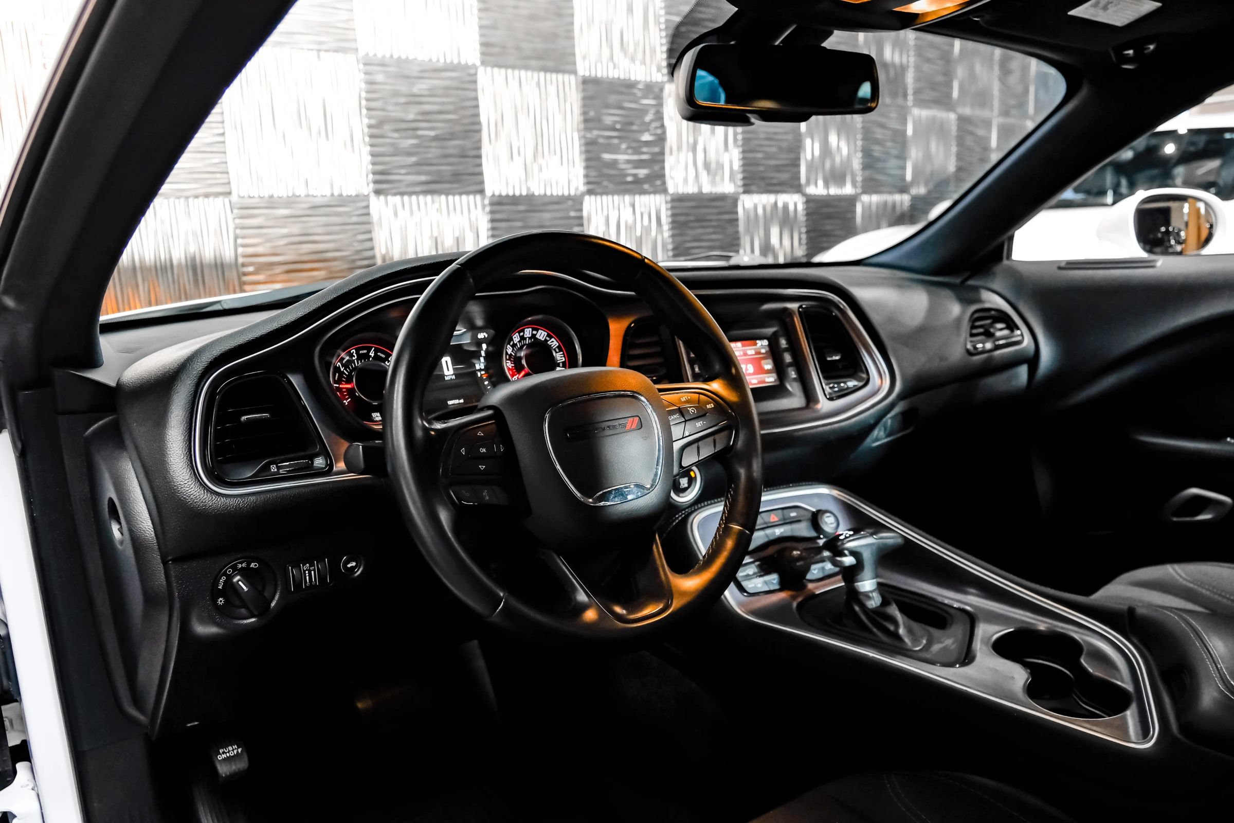 Used 2016 Dodge Challenger SXT RWD image 3