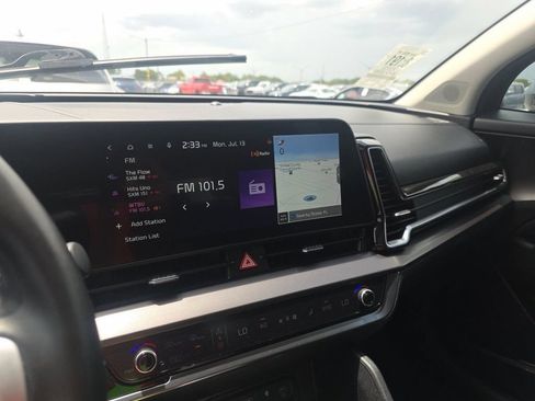 Used 2023 Kia Sportage EX FWD image 8