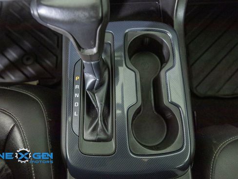 Used 2018 Chevrolet Colorado Z71 w/ Centennial Edition AWD/4WD image 24