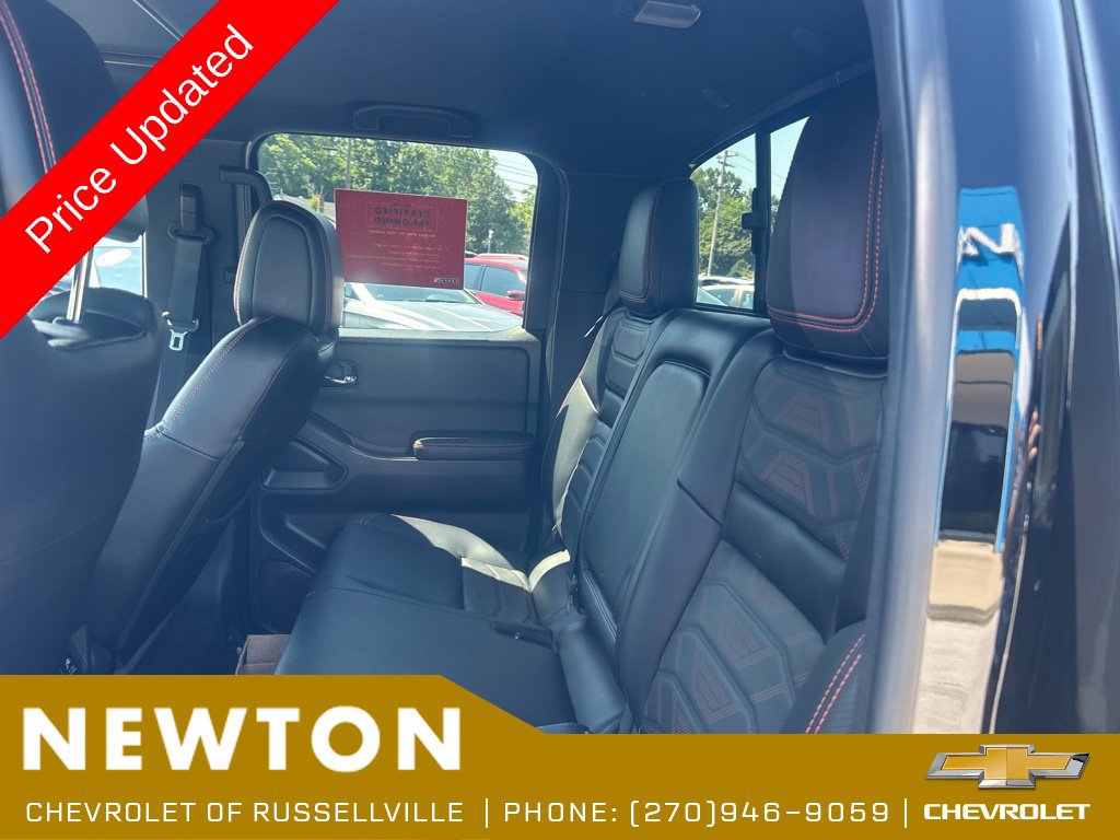 Used 2025 Nissan Frontier 2WD Crew Cab image 32