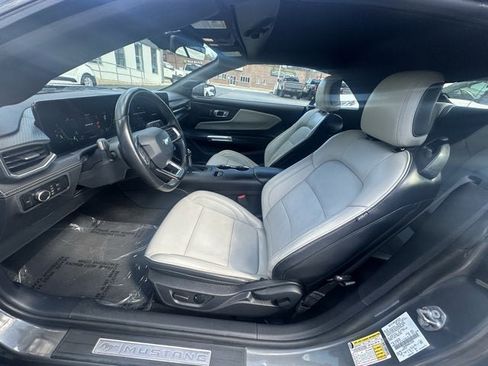 Used 2024 Ford Mustang Premium image 10