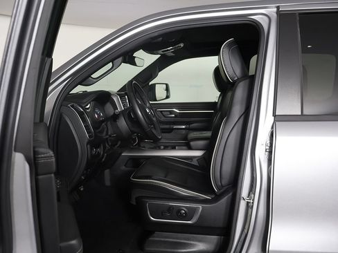 Used 2025 RAM 1500 Laramie w/ Sport Appearance Package AWD/4WD image 31