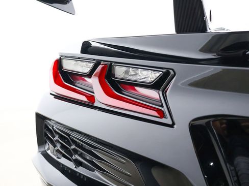 Used 2026 Chevrolet Corvette ZR1 w/ ZR1 Carbon Fiber Aero Package image 88