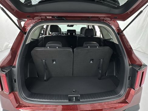 New 2025 Kia Sorento S image 16