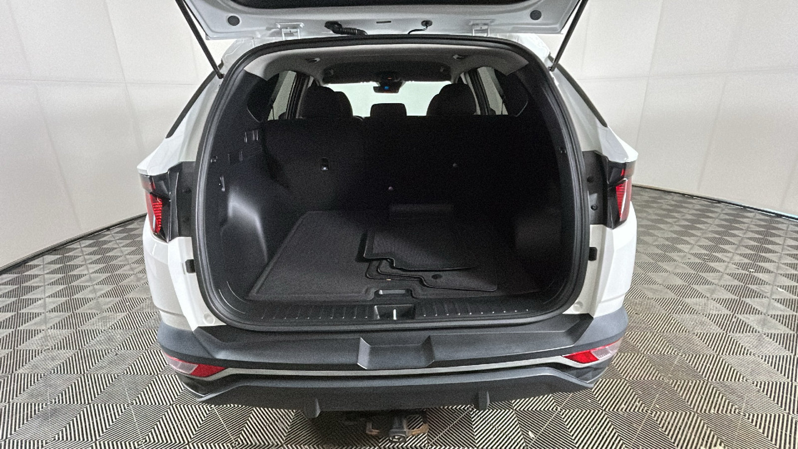 Certified 2024 Hyundai Tucson SE AWD/4WD image 35
