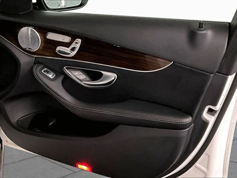 Certified 2017 Mercedes-Benz C 300 4MATIC Sedan image 23