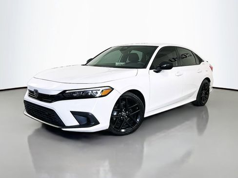Used 2022 Honda Civic Sport image 3