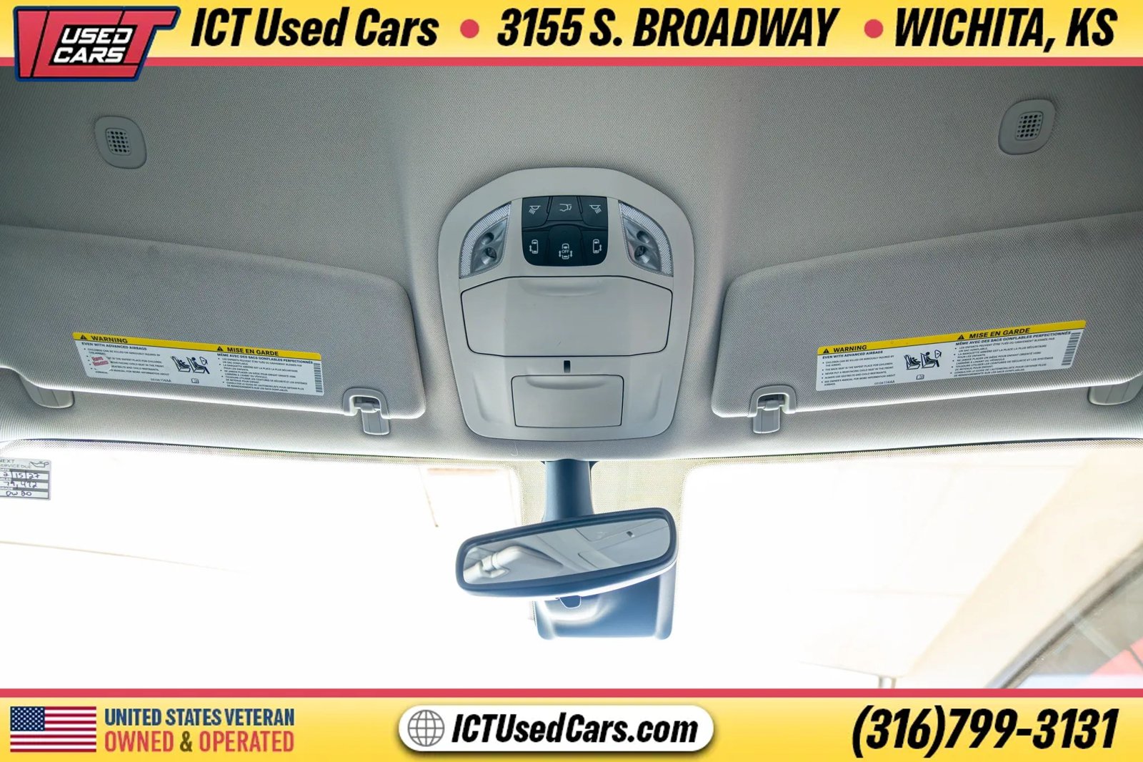 Used 2024 Chrysler Pacifica Touring-L FWD image 21