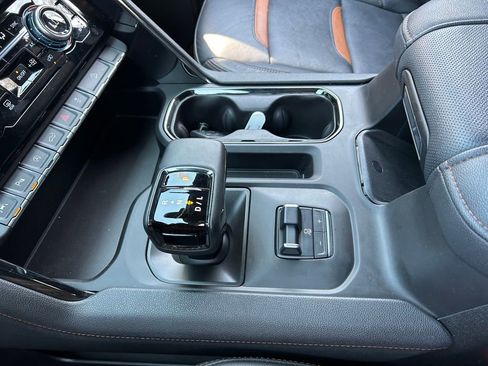 Used 2024 GMC Sierra 1500 AT4 w/ Technology Package image 39