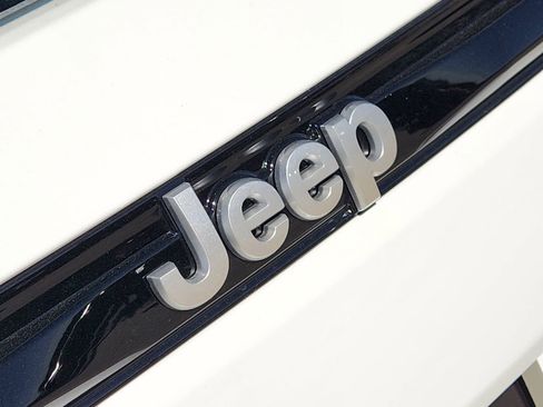 New 2026 Jeep Grand Cherokee Laredo image 13