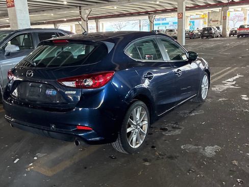 Used 2017 MAZDA MAZDA3 Touring image 8