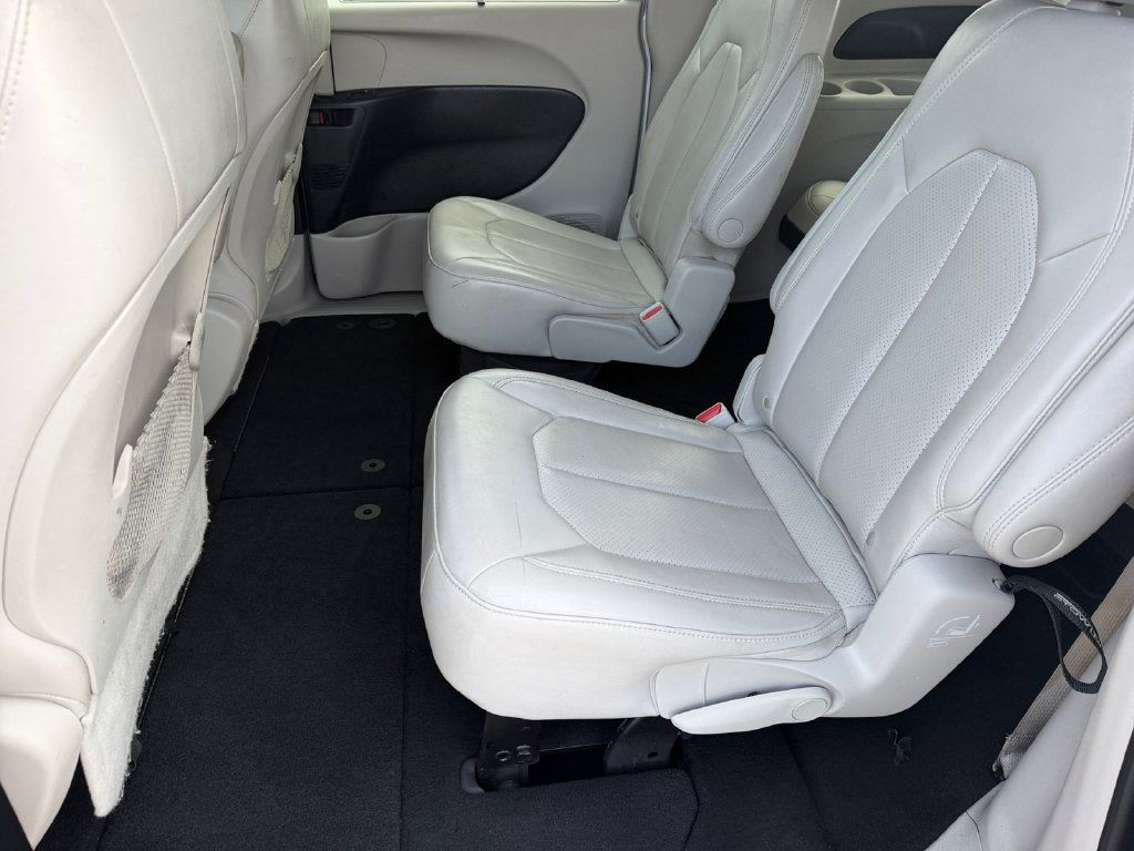 Used 2021 Chrysler Voyager Lxi FWD image 14