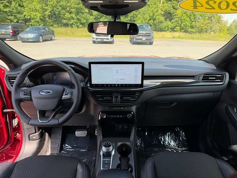 Used 2024 Ford Escape ST-Line w/ Tech Pack #1 AWD/4WD image 11