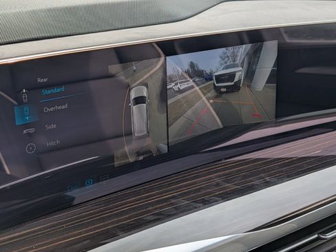 New 2026 Cadillac Escalade Luxury image 9