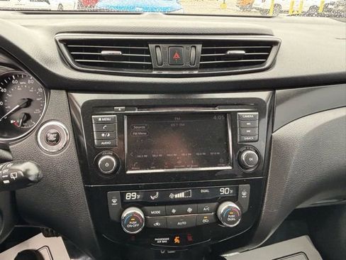 Used 2019 Nissan Rogue Sport SV image 17