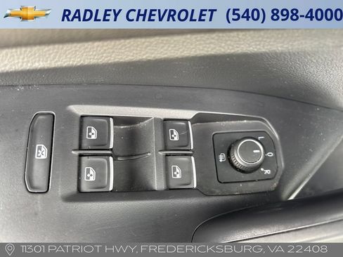 Used 2024 Volkswagen Jetta SE FWD image 12