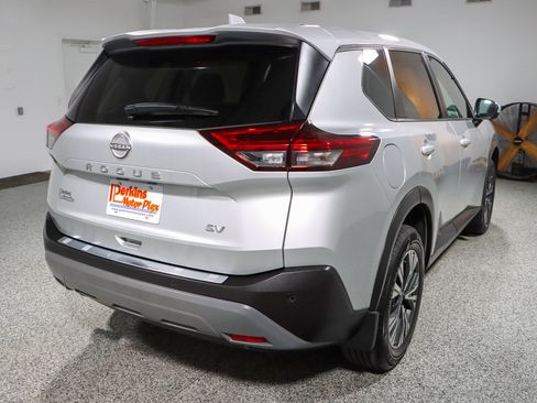 Used 2023 Nissan Rogue SV FWD image 7