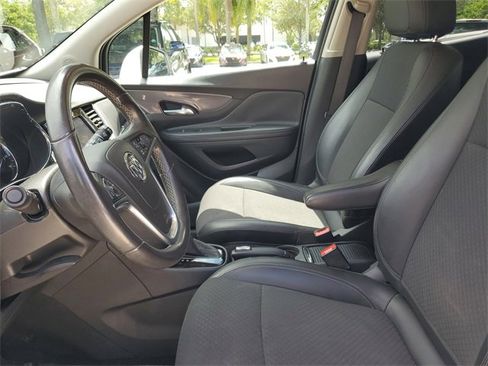 Used 2022 Buick Encore Preferred w/ Safety Package image 20
