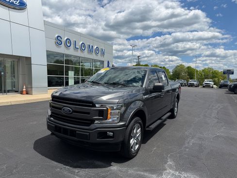 Used 2018 Ford F150 XLT w/ Equipment Group 302A Luxury AWD/4WD image 2