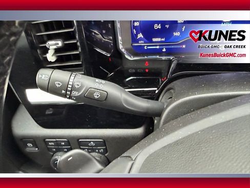 Used 2025 Chevrolet Silverado 1500 LT image 11