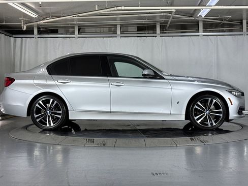 Used 2018 BMW 330e w/ Premium Package RWD image 8
