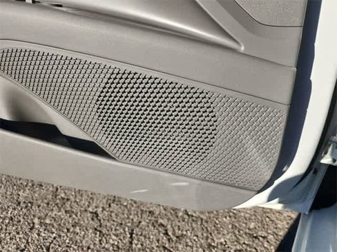 Used 2022 Hyundai Elantra SEL w/ Cargo Package image 25