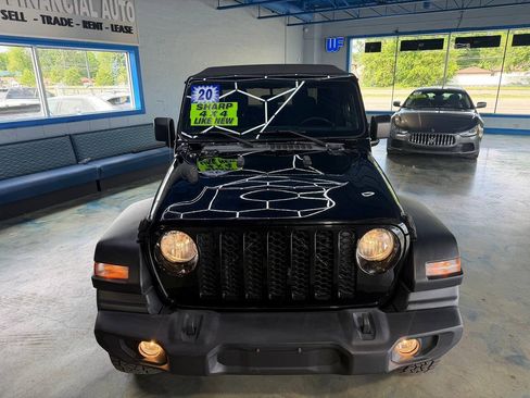 Used 2020 Jeep Gladiator Sport w/ Technology Group AWD/4WD image 9