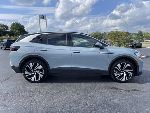 Certified 2025 Volkswagen ID.4 Pro S Plus AWD/4WD image 4