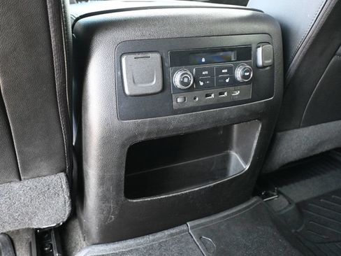 Used 2018 Chevrolet Suburban Premier AWD/4WD image 20