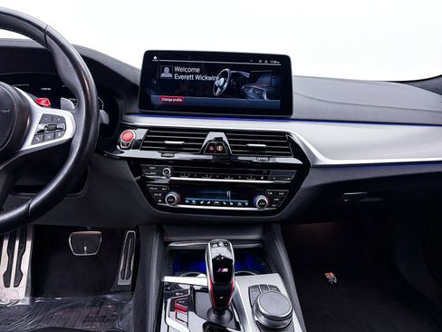 Used 2023 BMW M5 w/ Executive Package image 11