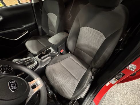 Used 2021 Kia Soul LX image 18
