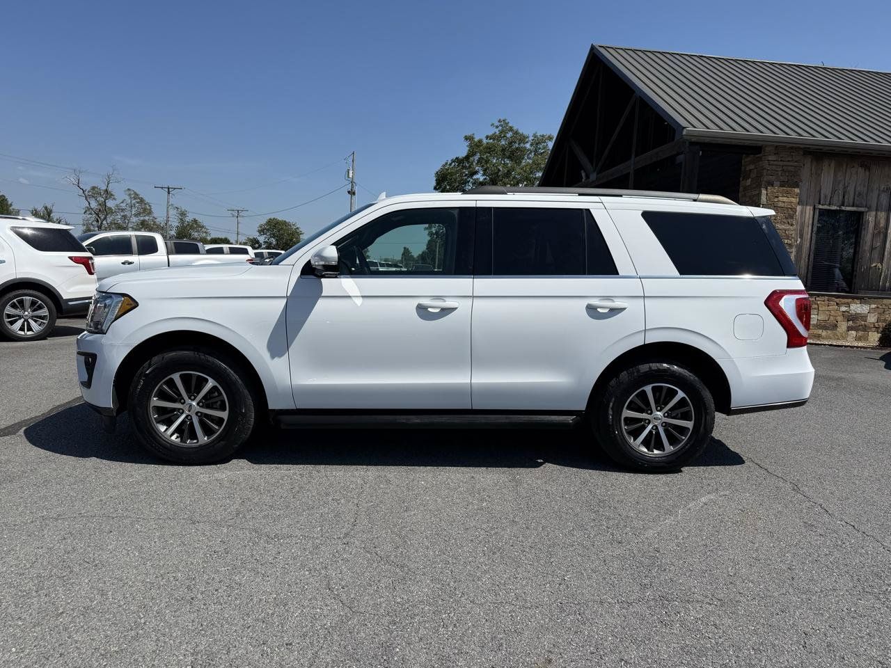 Used 2020 Ford Expedition XLT w/ Equipment Group 201A RWD image 3