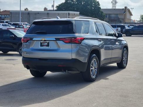 Used 2023 Chevrolet Traverse LT FWD image 14
