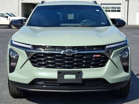 Used 2024 Chevrolet Trax RS w/ Sunroof Package FWD image 5