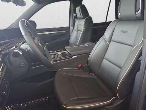 Certified 2025 Cadillac Escalade Sport AWD/4WD image 16
